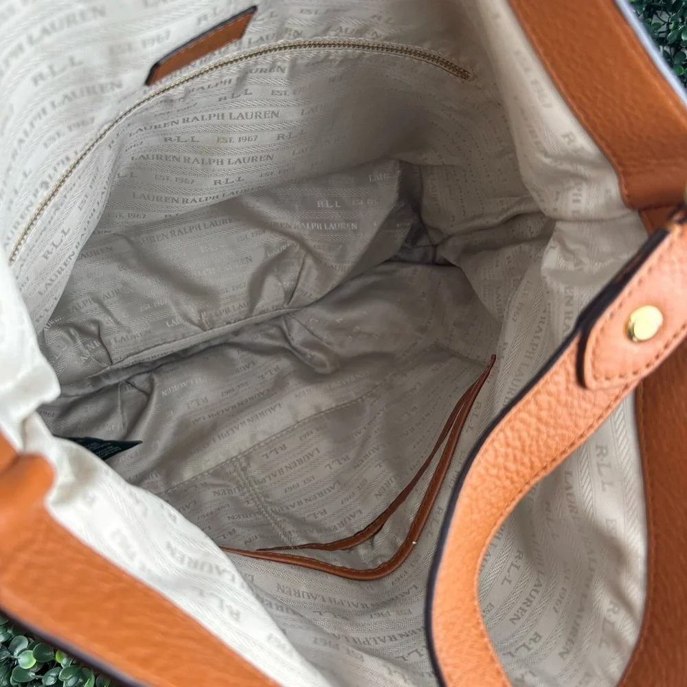 LAUREN RALPH LAUREN TAN LEATHER TWO POCKET HOBO BAG